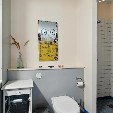 Bad, Lejl 109 Apartman *